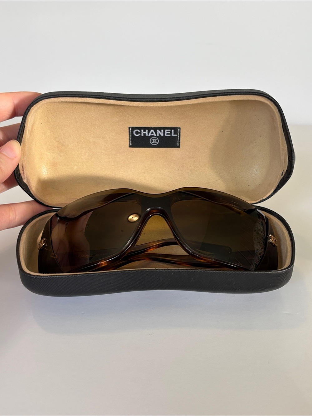 CHANEL Vintage Y2K 5065 Tortoiseshell Shield Sunglasses - Picture 10 of 11